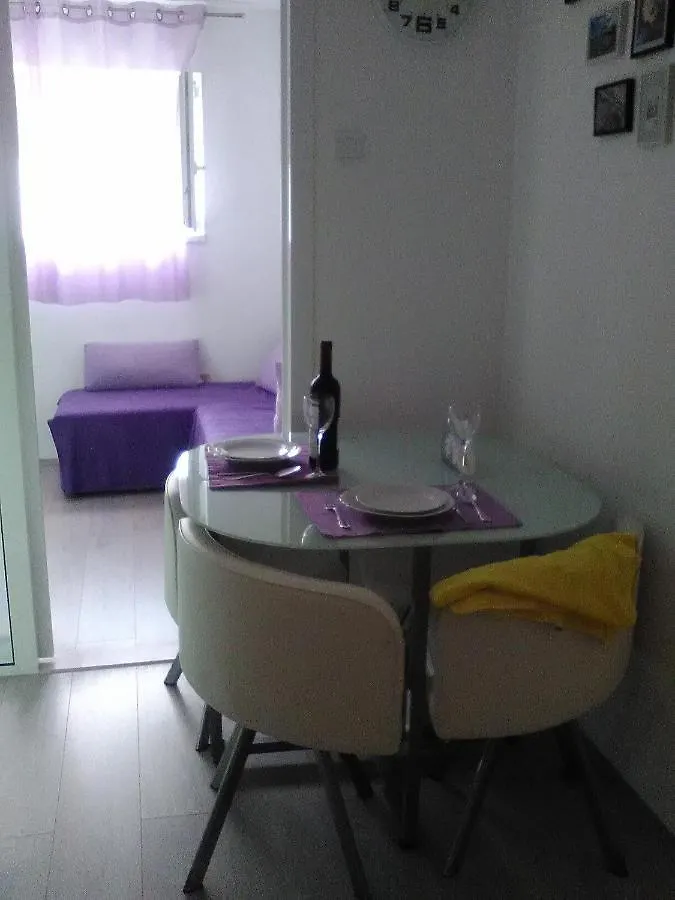 Studio Apartman Ana Split Apartment